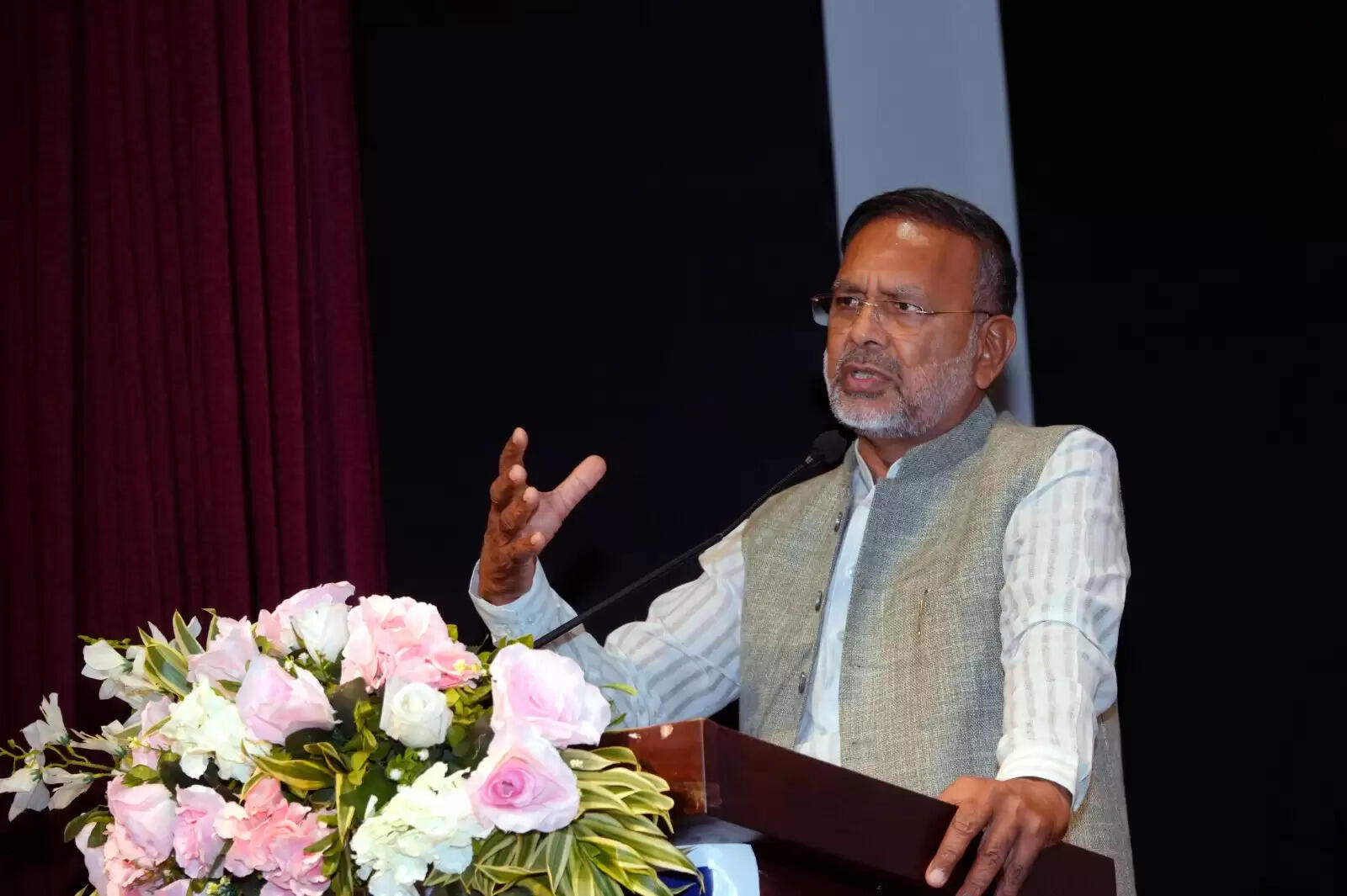 राज्य सरकार की नीतियों से प्रदेश का ऊर्जा क्षेत्र तेजी से आगे बढ़ा:ऊर्जा मंत्री हीरालाल नागर