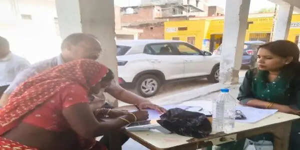 जौनपुर में खाद्यान्न की कालाबाजारी करने वाले कोटेदार के खिलाफ मुकदमा दर्ज, जांच में मिली गड़बड़ी