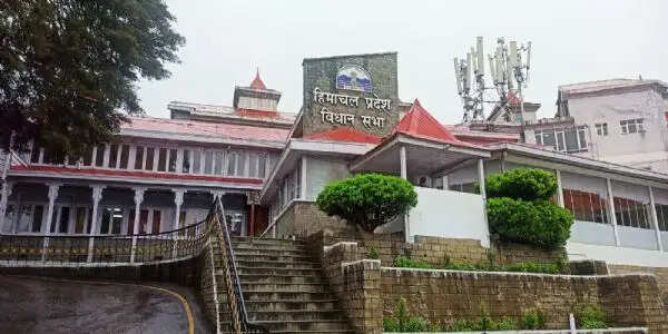 हिमकेयर योजना पर विधानसभा में टकराव, सुक्खू सरकार बोली 100 करोड़ की हुई गड़बड़ी, विपक्ष ने हाईकोर्ट जज से मांगी जांच