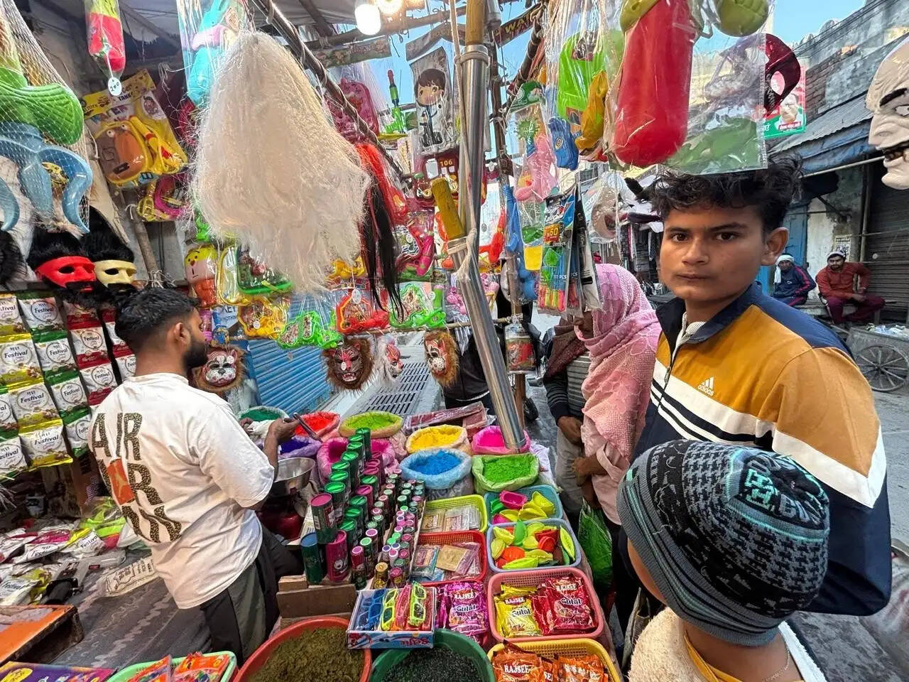 जयपुर में होली पर डेढ़ हजार करोड़ का कारोबार