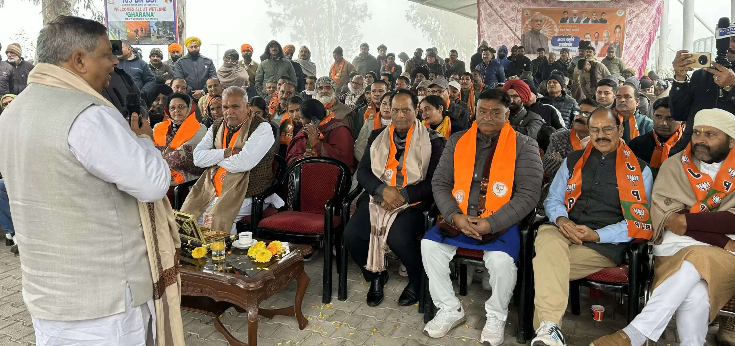 सत शर्मा ने सुचेतगढ़ में अटल स्मृति सम्मेलन में अटल बिहारी वाजपेयी को भावभीनी श्रद्धांजलि अर्पित की