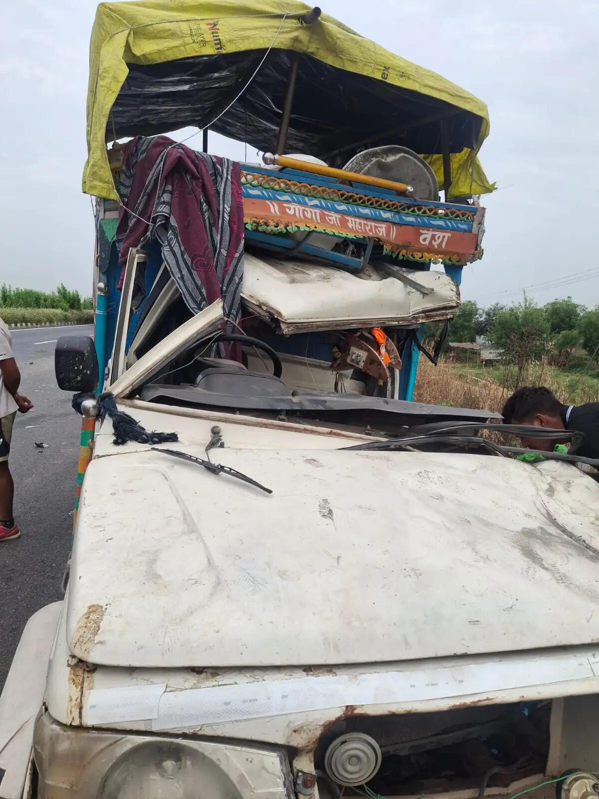 गोगामेड़ी से लौट रहे यूपी के श्रद्धालुओं का वाहन पलवल में पलटा, छह की मौत, 17 घायल