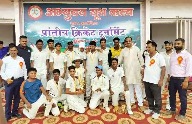 प्रयागराज के फिफ्थ पिलर क्लब को हराकर सेंचुरी स्पोर्ट्स सोसाइटी ने जीता खिताब