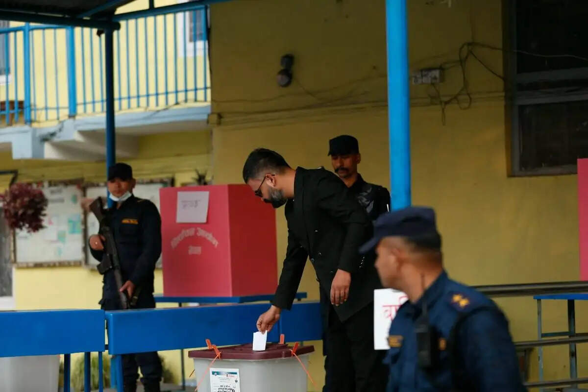 नेपाल : प्रतिनिधि सभा चुनाव के लिए देशभर में मतदान शुरू