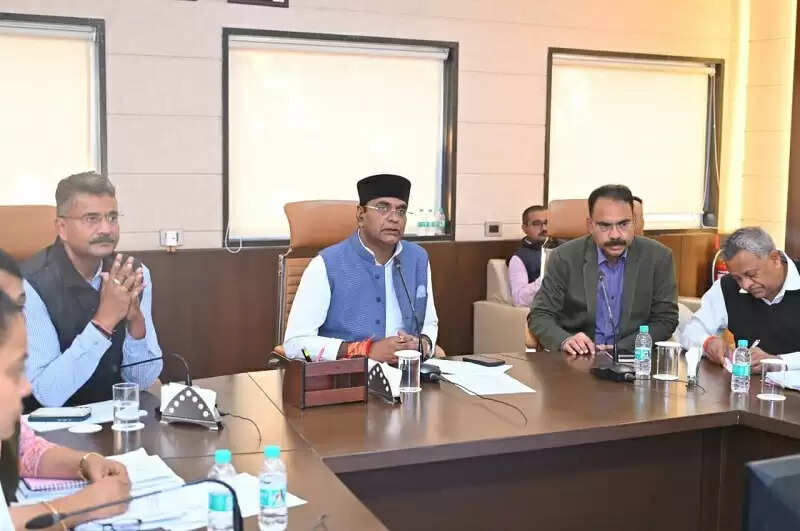 मप्रः मंत्री सारंग ने की खेलो एमपी यूथ गेम्स की राज्य स्तरीय प्रतियोगिताओं की समीक्षा