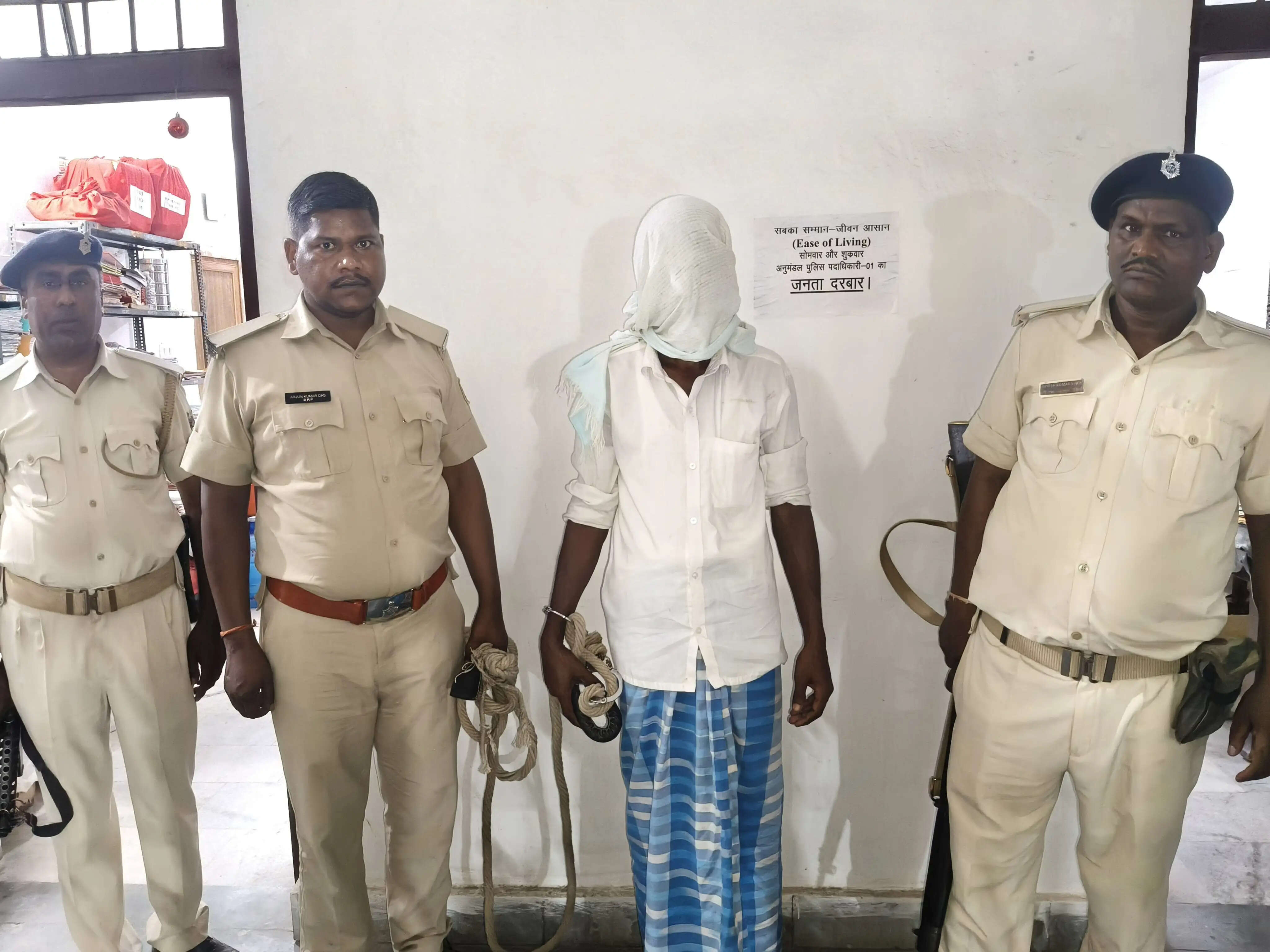 चोरी का प्रयास नाकाम, एक गिरफ्तार