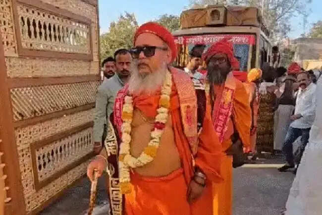 मध्य प्रदेश के उज्जैन में पेशवाई के साथ हुआ पंच-परमेश्वर का भव्य नगर प्रवेश, नगरवासियों ने किया स्वागत