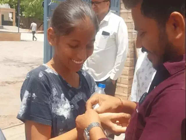 कड़े नियम व सुरक्षा बंदोबस्त के बीच हुई नीट परीक्षा