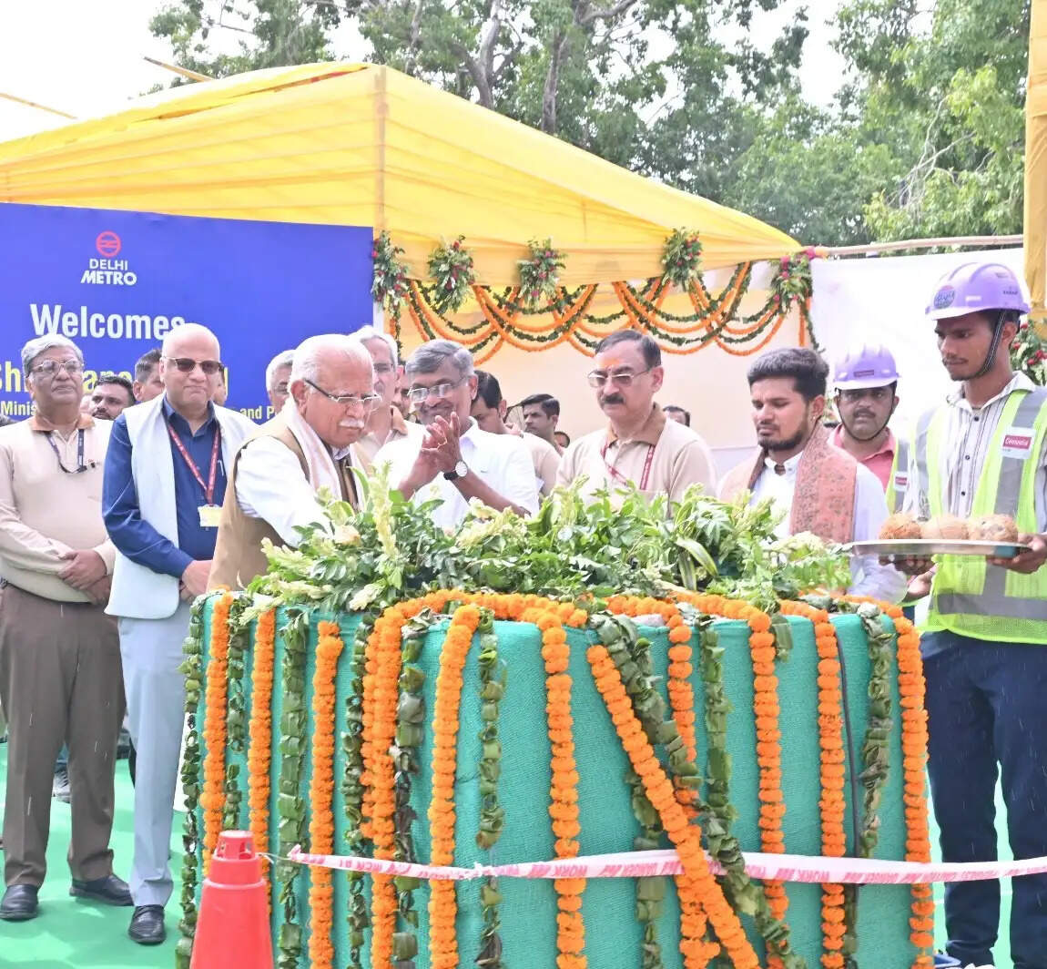दिल्ली में केंद्रीय सचिवालय मेट्रो स्टेशन पर मेट्रो के सेंट्रल विस्टा कॉरिडोर के कार्य का शुभारंभ