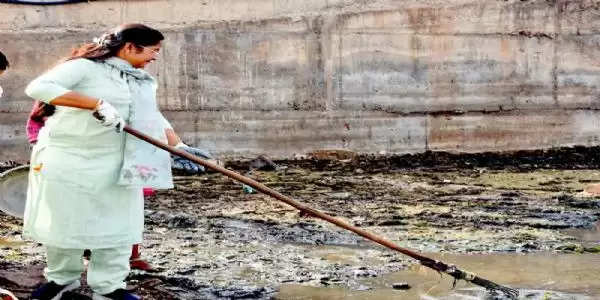 जल स्रोतों को संरक्षित करने सभी आएं आगेः राज्यमंत्री प्रतिमा बागरी