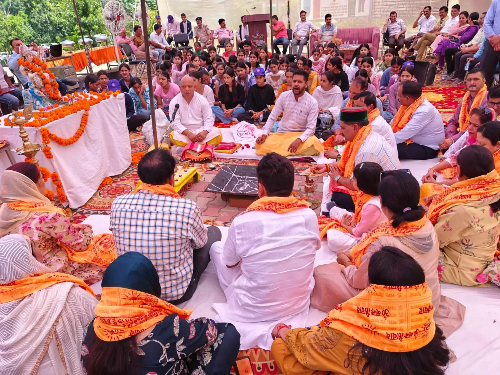 शाहपुर कॉलेज में हवन के साथ नए शैक्षणिक सत्र का शुभारंभ, केवल पठानिया रहे मुख्यातिथि