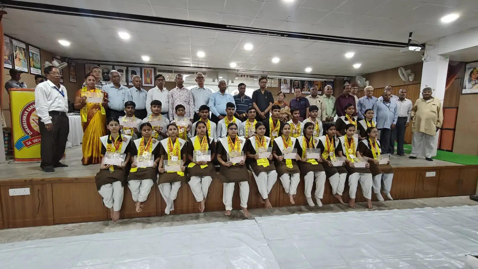 निरंतर प्रयास से ही मिलती है सफलता, मेहनती छात्र ही बनते हैं सम्मान के पात्र : रतन कुमार श्रीवास्तव