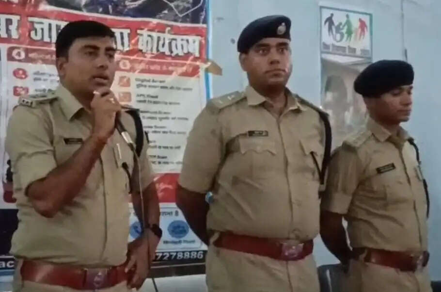 साइबर अपराध से बचाव के लिए जिला स्कूल में 'साइबर स्मार्ट ट्यूसडे' कार्यक्रम, एसएसपी ने दिए टिप्स
