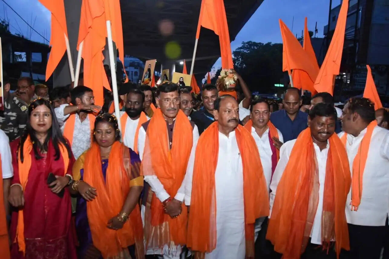 गुरु रविदास की जन्मस्थली से आई पावन मिट्टी का रांची में भव्य स्वागत