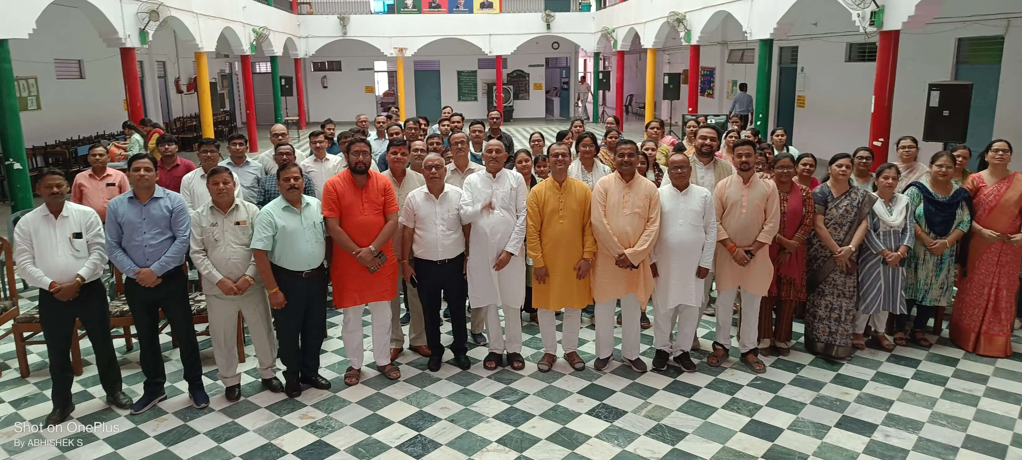 व्यक्ति निर्माण के माध्यम से राष्ट्र निर्माण का कार्य कर रहा है संघ : भवानी भीख