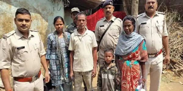 सरहुल शोभायात्रा के दौरान बिछड़ा बच्चा रांची पुलिस की तत्परता से सुरक्षित परिजनों से मिला