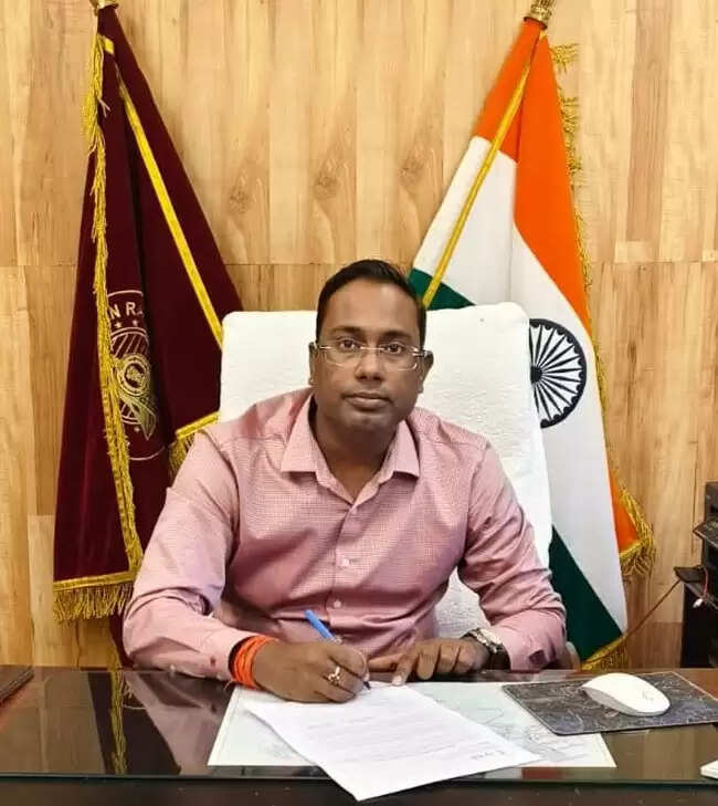 वरिष्ठ मण्डल विद्युत इंजीनियर का अखिलेश कुमार ने संभाला कार्यभार