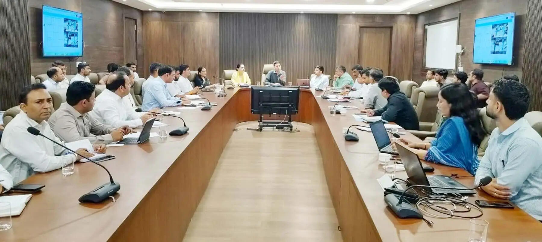 गुरुग्राम: मॉनसून से पहले कर लेें मैनपावर, मशीनरी व संसाधनों की पर्याप्त व्यवस्था