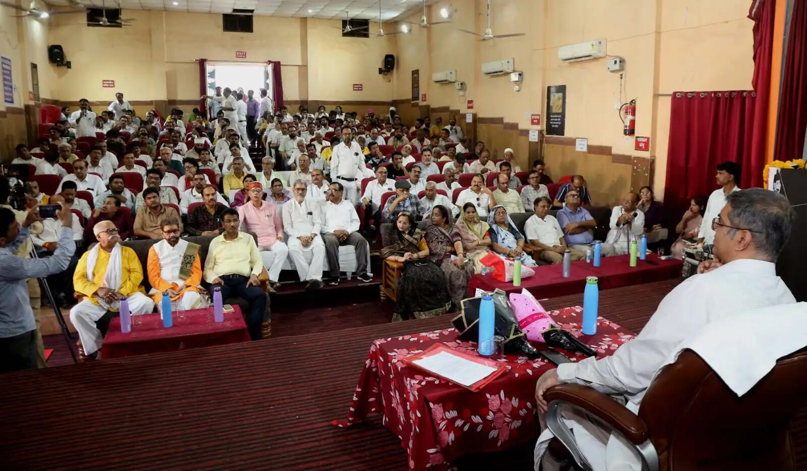 दमोहः समान नागरिक संहिता पर उच्च स्तरीय समिति ने विभिन्न वर्गों से लिया फीडबैक