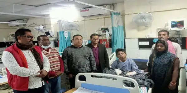 पहसारा बम ब्लास्ट में घायल नीतीश ठीक होकर गया घर, अस्पताल ने मुफ्त किया इलाज