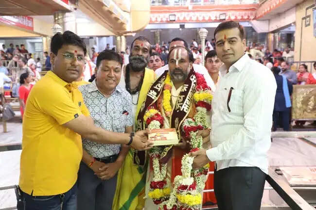 हिन्दुओं पर हो रहे जुल्म, अत्याचार का लिया जाएगा हिसाब : शांडिल्य महाराज