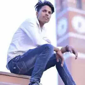 (संशाेधित) लखनऊ: बाइक सवार युवक की पेड़ से टकराकर मौत