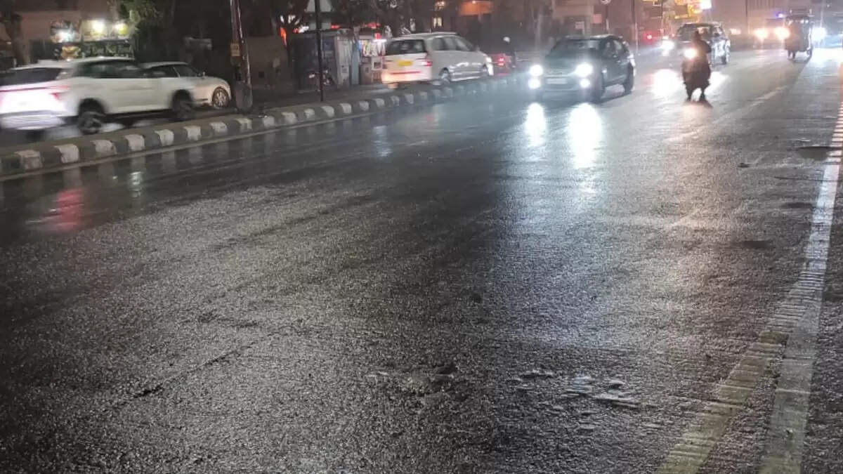 बारिश-अंधड़ से बदला मौसम का मिजाज, आज 21 जिलों के लिए ऑरेंज अलर्ट