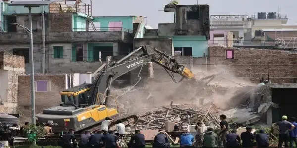 काठमांडू में अतिक्रमण हटाओ अभियान, बागमती कॉरिडोर के किनारे बस्तियों पर चला बुलडोजर