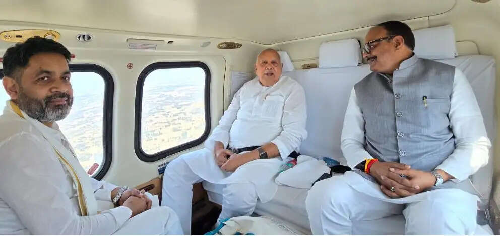 उप मुख्यमंत्री ब्रजेश पाठक और कृषि मंत्री ने आपदा प्रभावित जनपदों का किया हवाई सर्वेक्षण