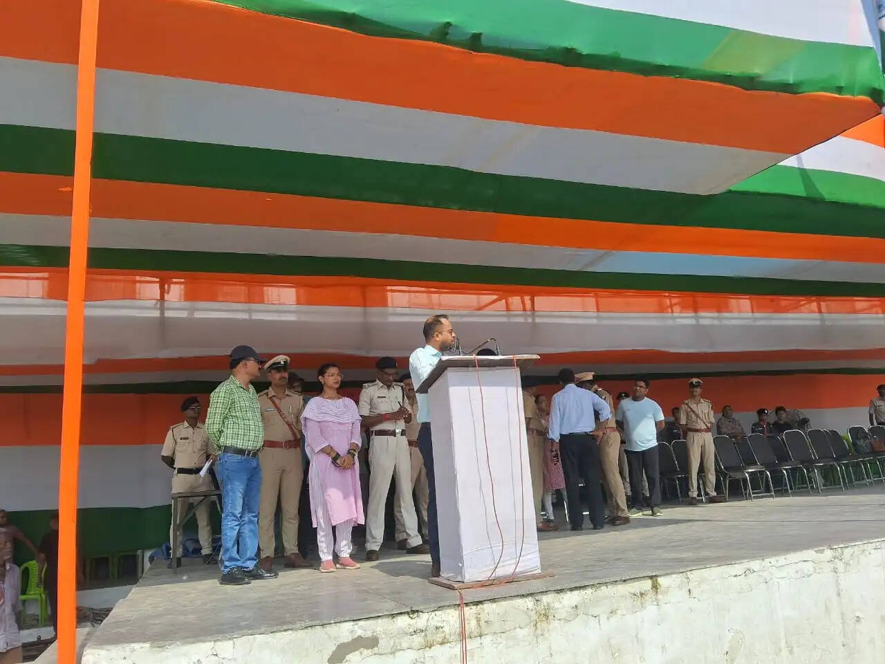 सारण के राजेंद्र स्टेडियम में स्वतंत्रता दिवस समारोह की फुल ड्रेस रिहर्सल संपन्न