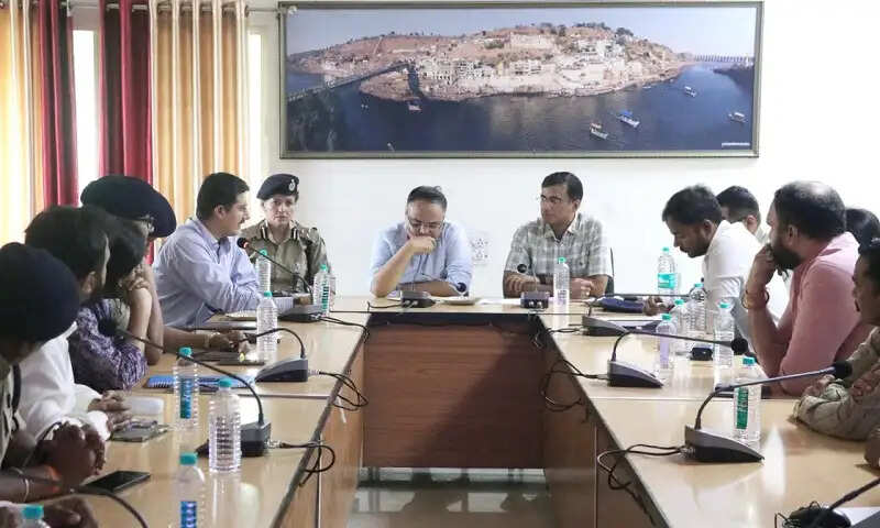 सिंहस्थ 2028: ओंकारेश्वर में दर्शन क्षमता के अनुरूप तैयार होंगे होल्डिंग एरिया और अलग कॉरिडोर