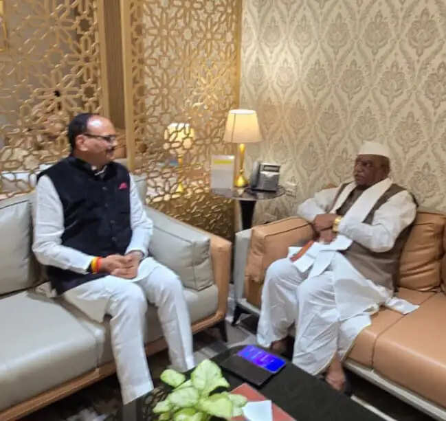 राज्यपाल बागडे से उत्तर प्रदेश के उप मुख्यमंत्री ब्रजेश पाठक की शिष्टाचार भेंट