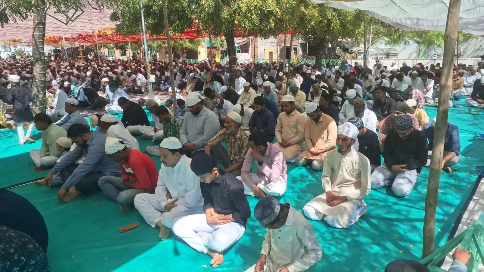 तीसरे जुमे की नमाज में उमड़े अकीदतमंद