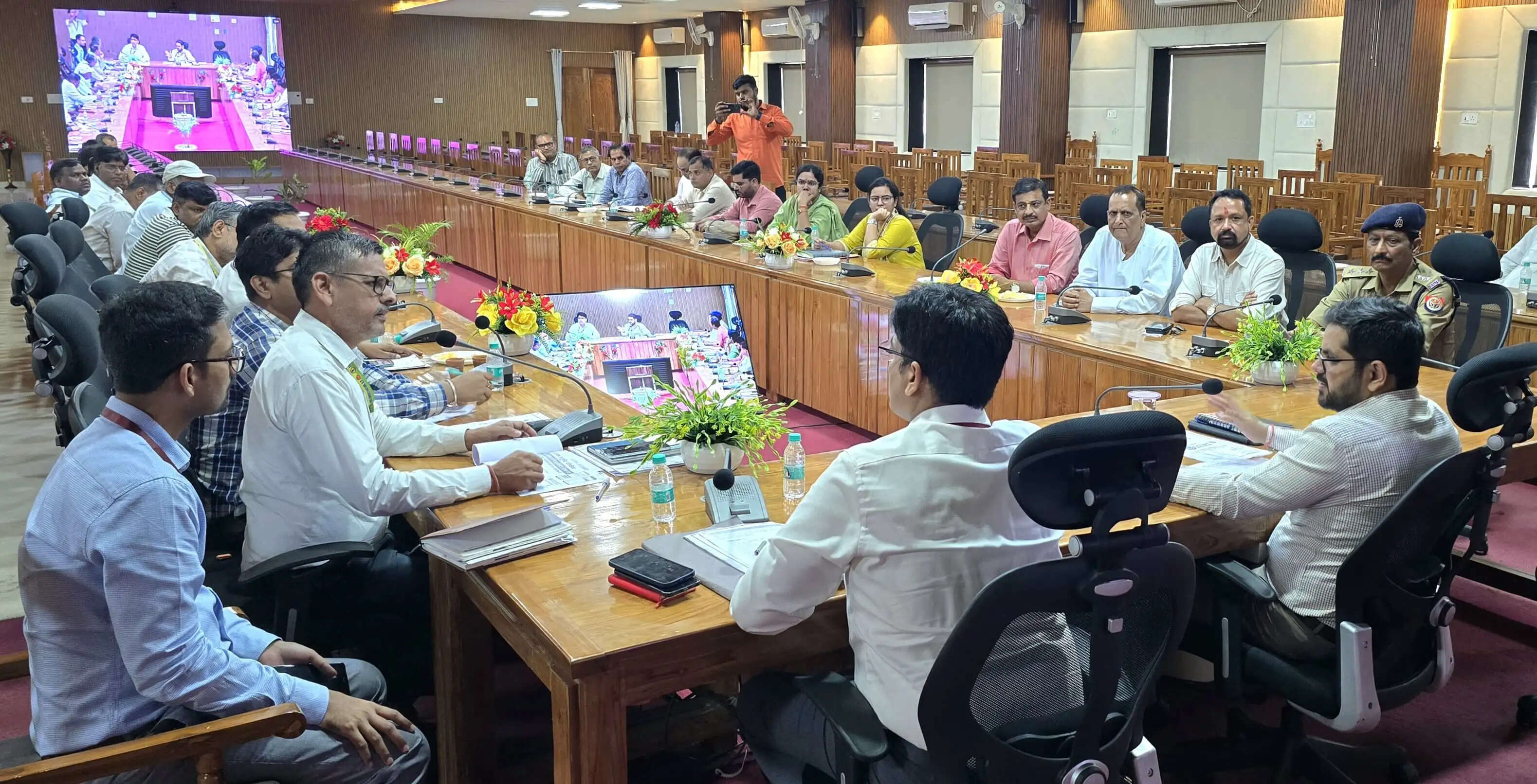 1380 विद्यालयों में उत्सव की तरह हुई पीटीएम, अभिभावकों ने जाना बच्चों का सर्वांगीण विकास