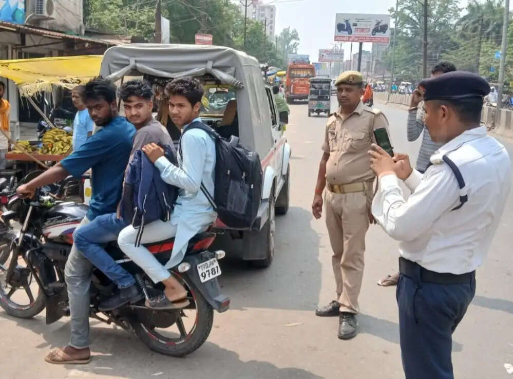 देवरिया में 71 वाहनों का ई-चालान