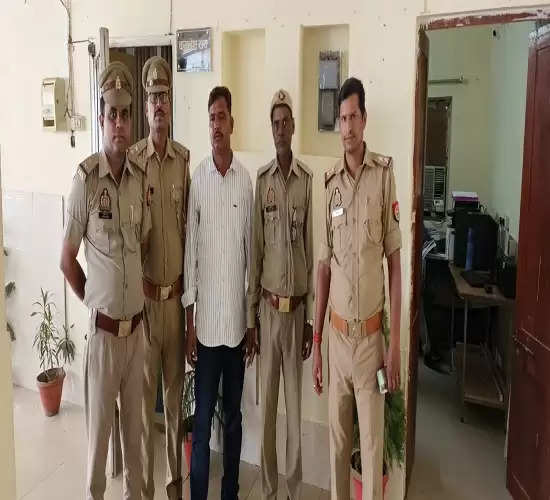 उप्र पुलिस आरक्षी भर्ती परीक्षा के तीसरे दिन कानपुर में साल्वर समेत दो के खिलाफ मुकदमा, गिरफ्तार