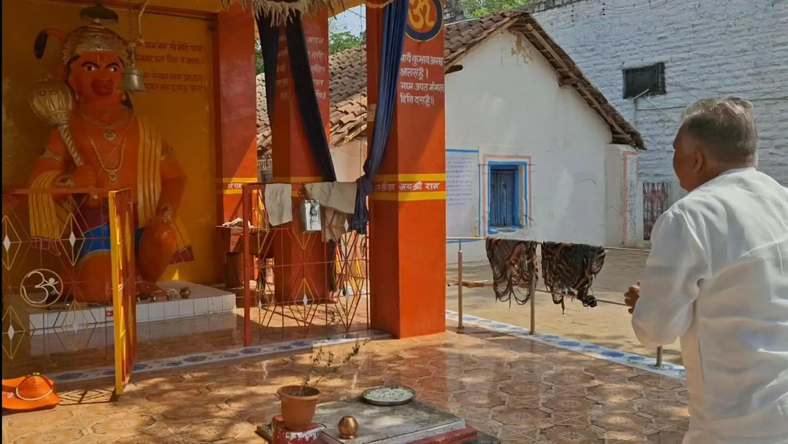 दमोह जिला जेल में नई बैरक का लोकार्पण, मंत्री परमार ने बंदियों को दिया सकारात्मक जीवन का संदेश