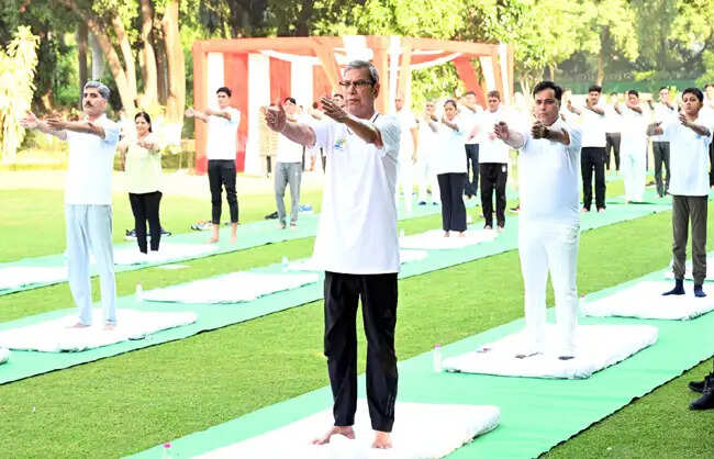 योग भारतीय संस्कृति का विश्व को दिया गया अमूल्य उपहार : राज्यपाल