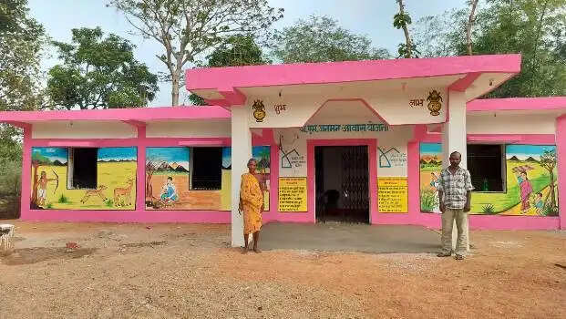 पीएम जनमन से बदल रही पीवीटीजी बस्तियों की तस्वीर, आदिवासी परिवारों तक पहुंच रहीं बुनियादी सुविधाएं