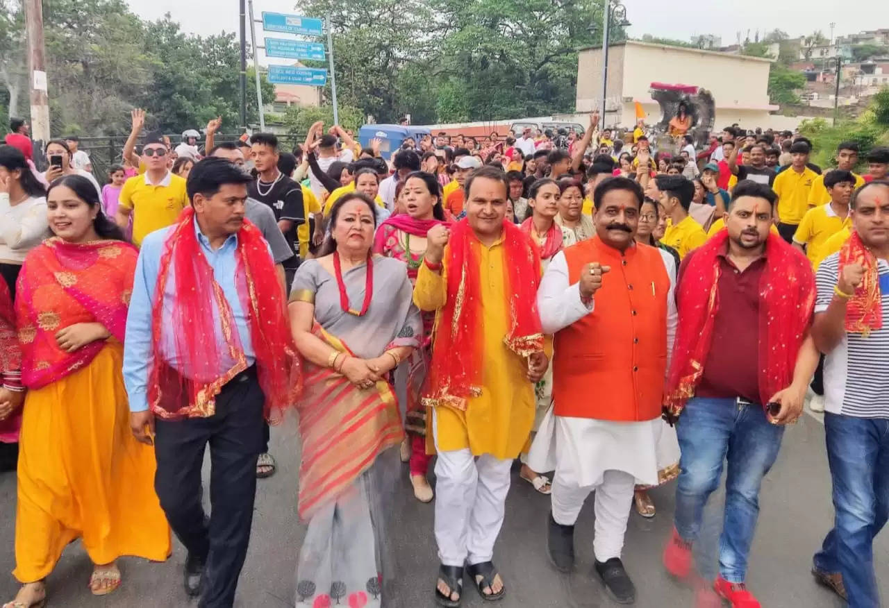 गोरख नाथ जी मंदिर के स्थापना दिवस पर निकाली शोभा यात्रा