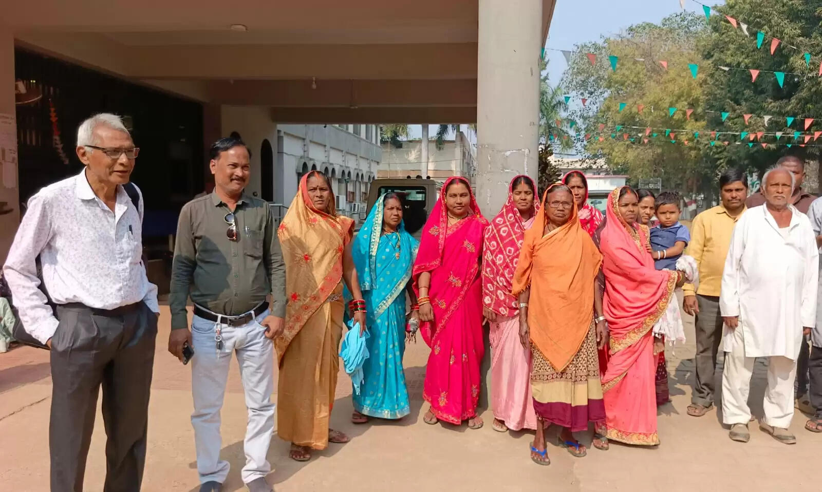 जेल का दूषित पानी जा रहा खेतों में, मिट्टी हो रही बंजर