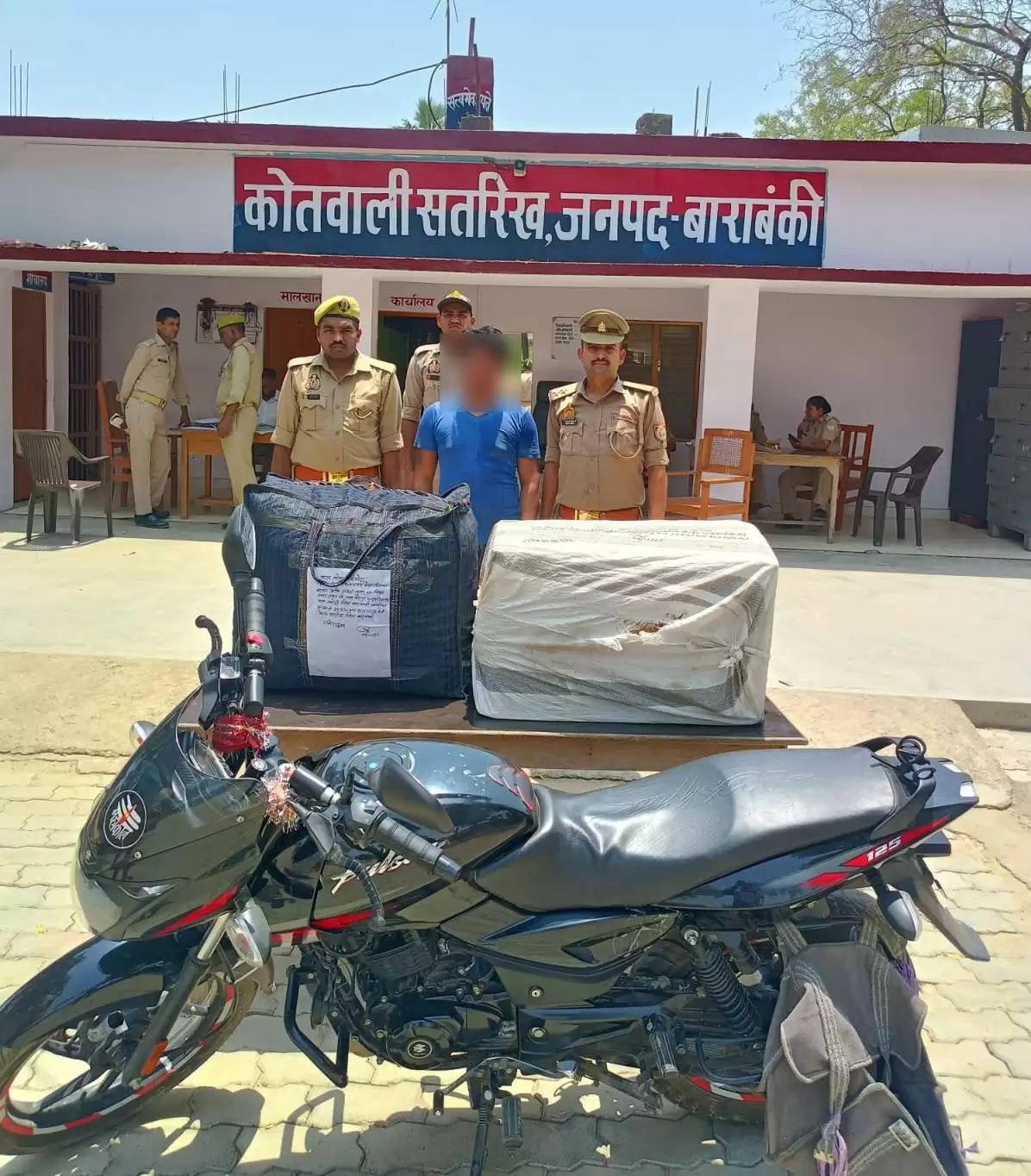 पोस्ता छिलके के साथ एक व्यक्ति को पुलिस ने किया गिरफ्तार