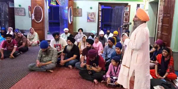 हरिद्वार से श्री हेमकुंड साहिब रवाना हुआ बेल्जियम का 84 सदस्यीय सिख श्रद्धालुओं का जत्था