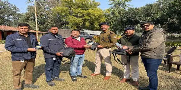 अदाणी पावर ने गोड्डा पुलिस को दिए 10 ब्रेथ एनालाइजर मशीन