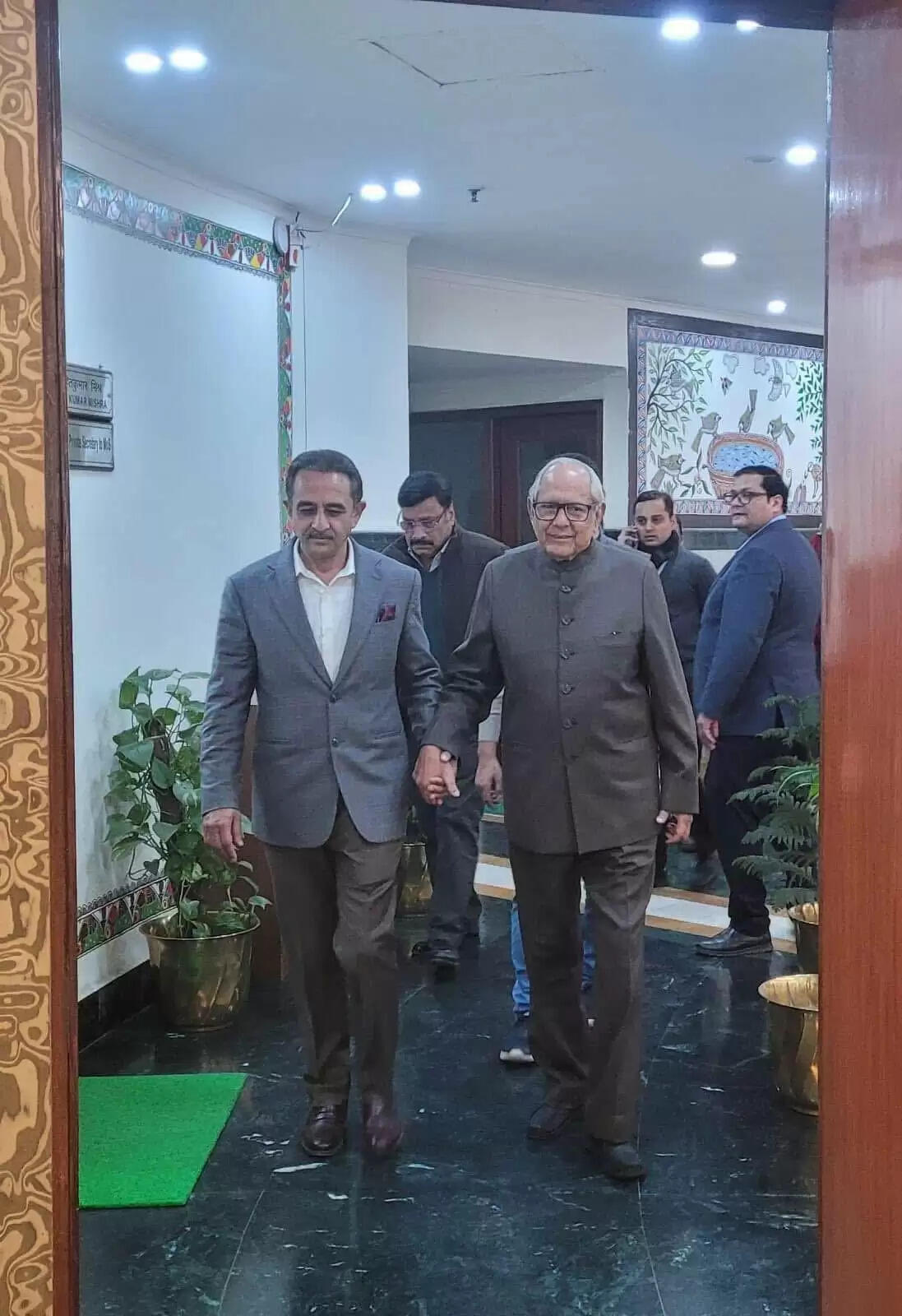 केंद्रीय मंत्री कीर्ति वर्धन सिंह के पिता आनंद सिंह का निधन, मुख्यमंत्री योगी ने जताया शोक