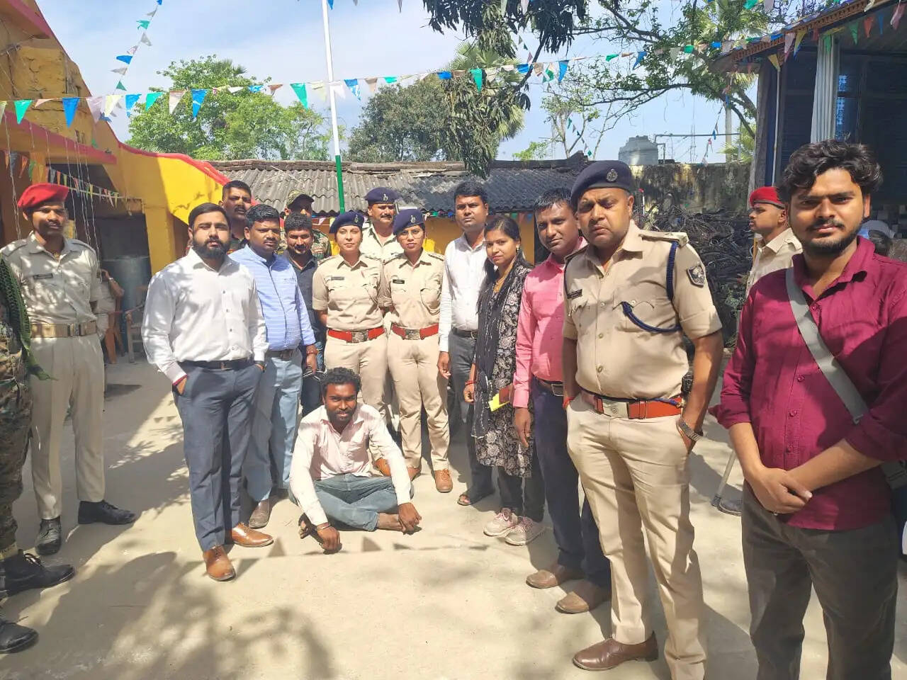 मोतिहारी पुलिस का अवैध आर्केस्ट्रा संचालन पर प्रहार,16 नाबालिग बच्चियो का किया गया रेस्क्यू