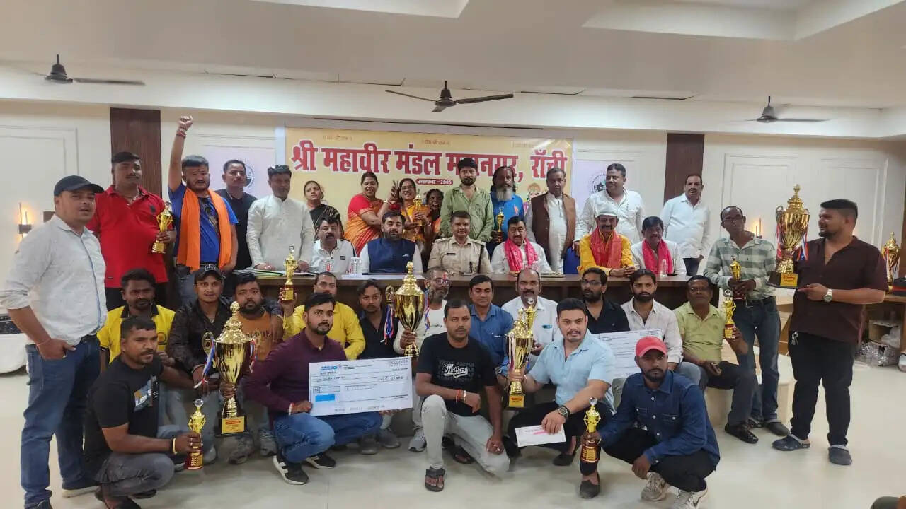 झांकी में बिहार युवक संघ और ताशा में बाल सखा मंडल रहे विजेता