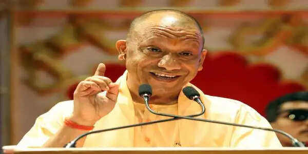 अफवाह फैलाने वालों और उपद्रवियों पर जीरो टॉलरेंस की कार्रवाई हो : मुख्यमंत्री योगी