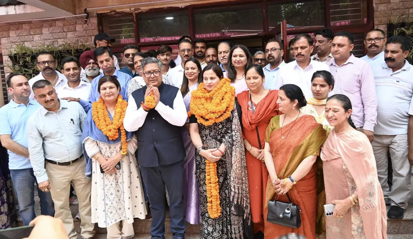 विधायक आशीष बुटेल ने नगर निगम की नवनिर्वाचित कार्यकारिणी को दी बधाई