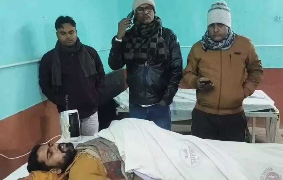 पीरपैंती रेलवे स्टेशन पार्किंग में युवक के साथ मारपीट, हालत गंभी